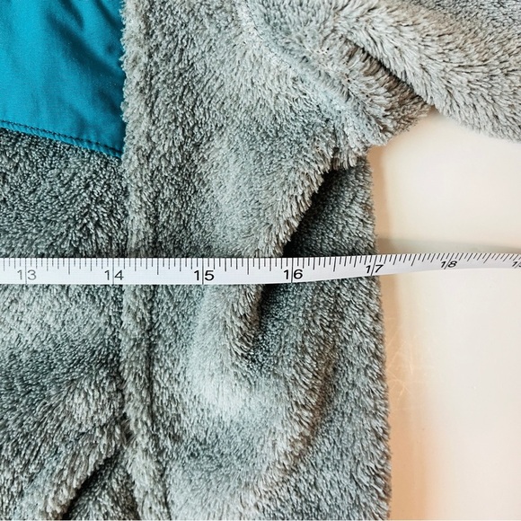 Patagonia ReTool Grey and Teal Snap Up Fleece - Picture 6 of 8
